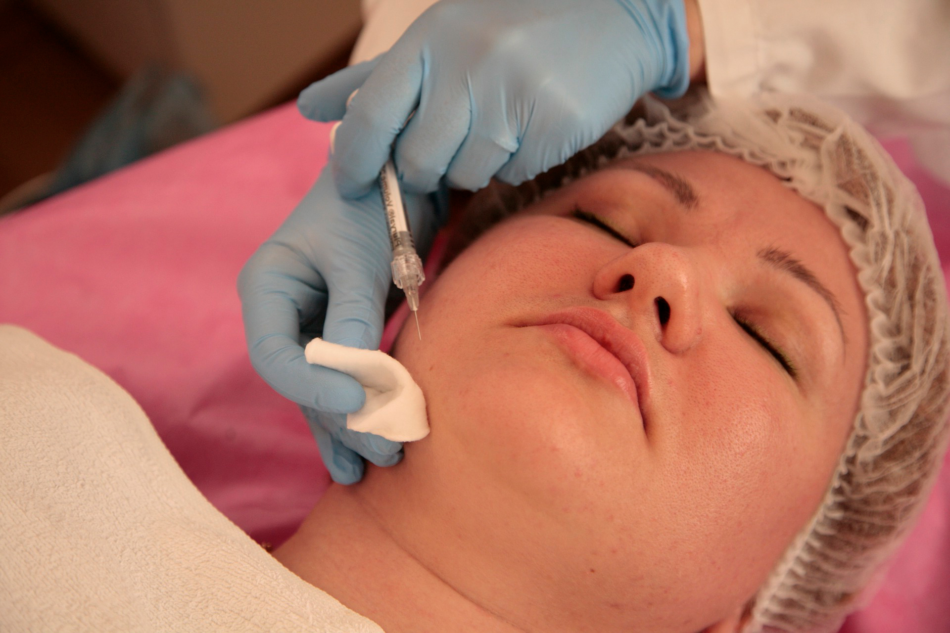 cosmetology-2520555_19202 cosmetology-2520555_19202